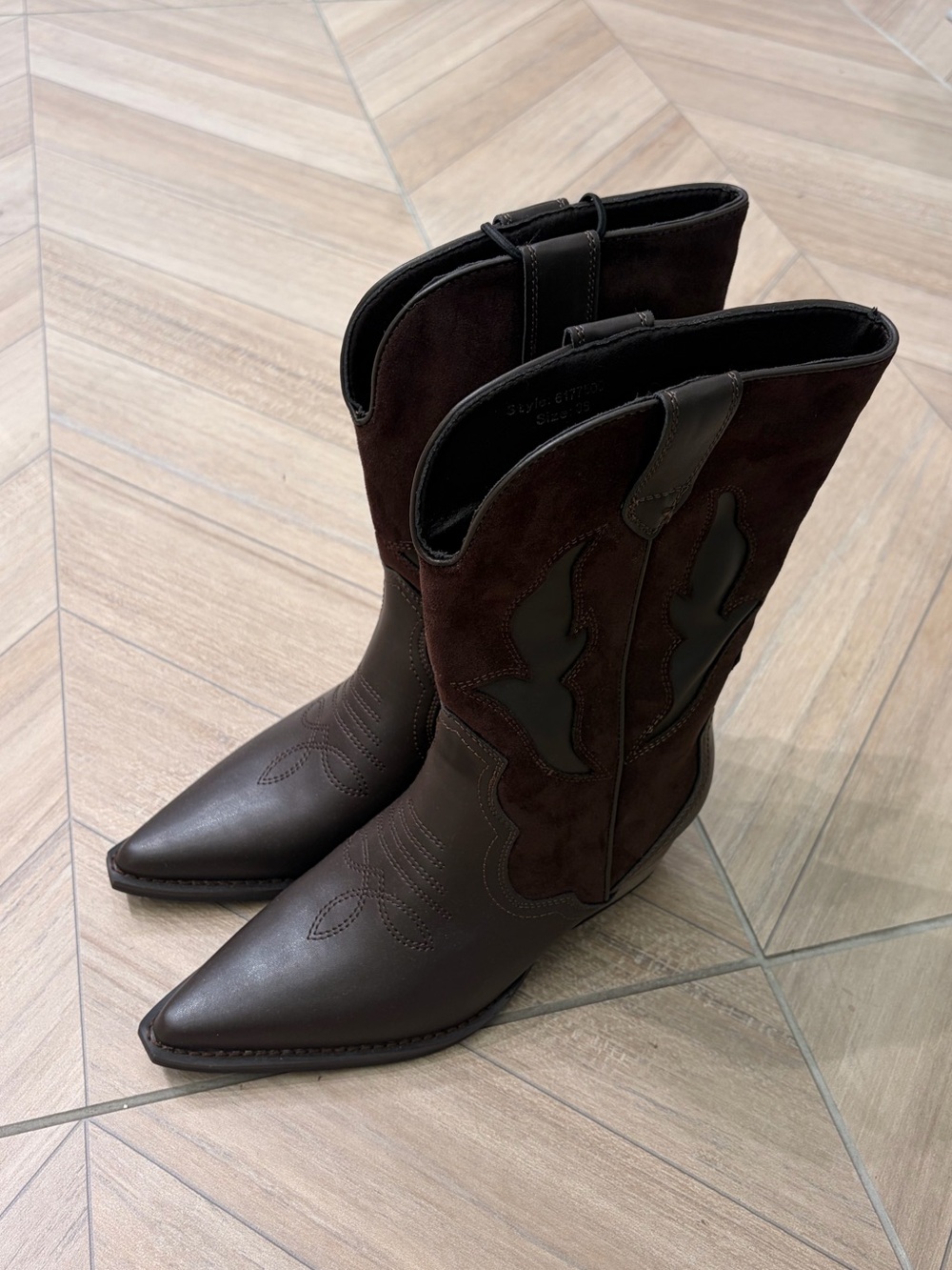 Women's Brown Western-Inspired Pointed Toe Boots